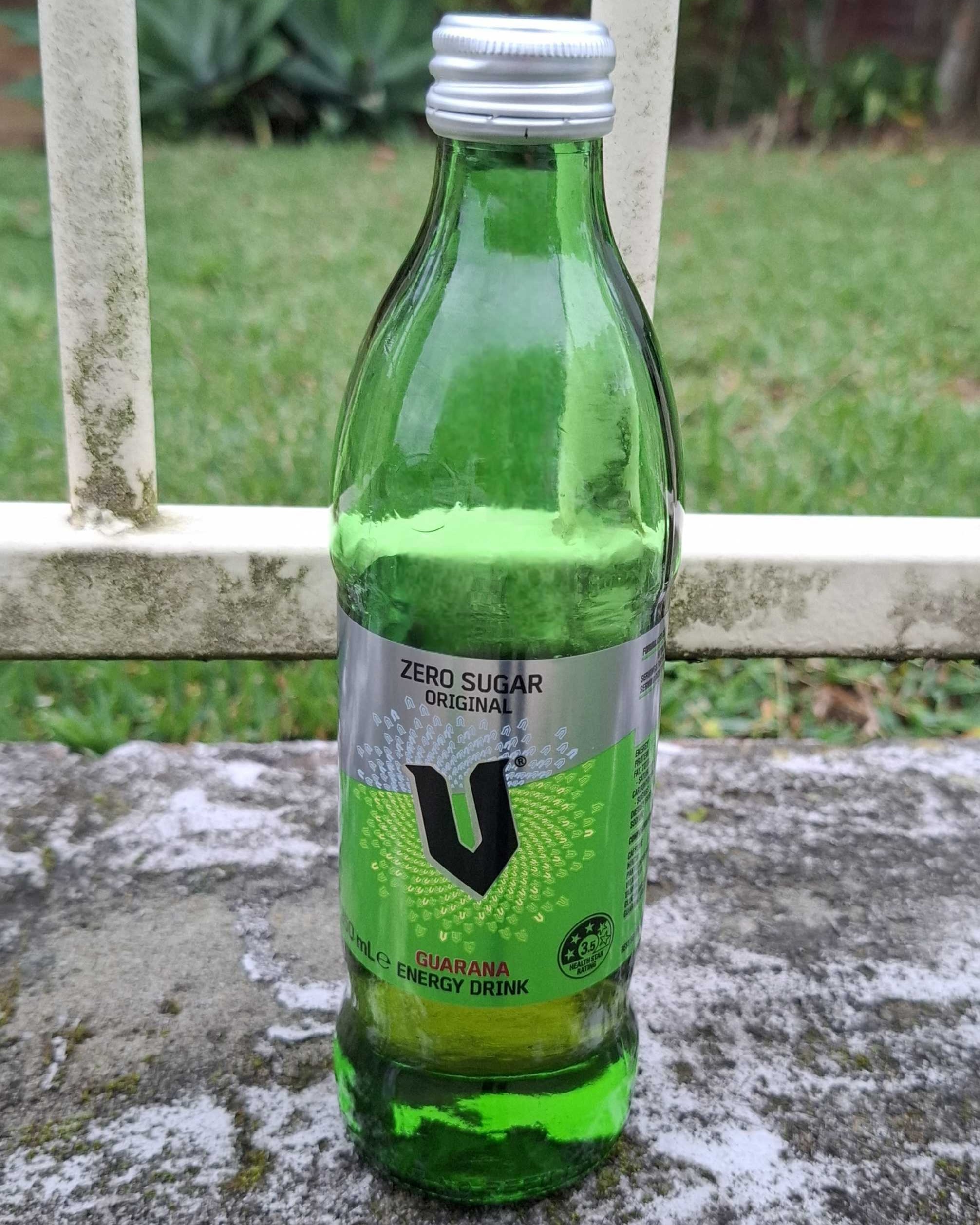 Primjer boce energetskog pića
