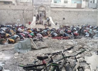 Bajram u Gazi: Palestinci obilaze mezarja, bajram-namaz klanjali u razrušenim džamijama