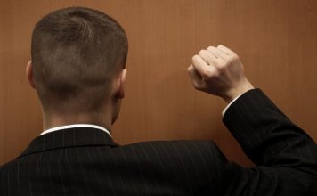 “Prije neku noć u 11 uvečer kuca neko na vrata. Nisam otvorila odmah jer…”