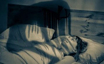 Dešavaju mi se čudne stvari, kada zaspem, nešto me ukoči, ne mogu da se pomaknem nikako…