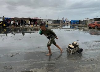 Srceparajuće fotografije iz palestinskih kampova: Hrabra djeca bosih nogu koračaju ka boljem sutra
