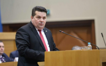 STEVANDIĆ NAJAVIO ODGOVOR SCHMIDTU: “Angažovao sam vrsne pravne stručnjake!”