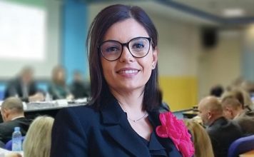 Školovala se u Evropi, vratila se iz Švedske i želi graditi BiH: Ko je Idana Mahić, nova ministrica u Vladi TK?