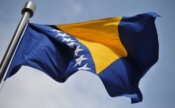 PAR NAPOMENA BOŠNJAKU DA NE TUMARA U MRAKU