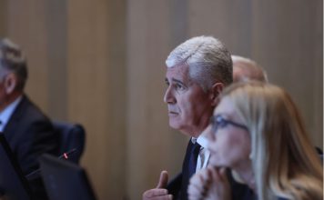 Čović direktno zaprijetio strankama Trojke izbacivanjem iz federalne vlasti. Pokušava li tako spasiti Dodika?