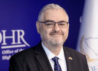 ZAMJENIK VISOKOG PREDSTAVNIKA UPOZORIO: “Ustav BiH i suverenitet Brčkog pod prijetnjom zbog akcija RS”