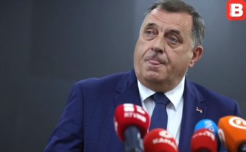 DODIK U MOSTARU; A ŠTA MOŽE DRUGO NEGO PRIJETITI: “Mi smo država, nogirat ćemo Schmidta ako dođe u RS, a Hrvatima je bolje da iz naftalina povuku…”