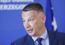 Za Nešića izgleda tek počinju problemi. Koju tajnu kriju poruke iz mobitela i šta će biti sa Sky istragom? - featured image