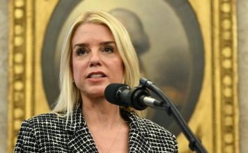 TRUMPOVA TUŽITELJICA ŠOKIRALA SVE: FBI pregledava hiljade snimaka koji bi mogli srušiti moćnike