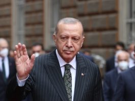 ERDOGAN TELEFONSKI RAZGOVARAO S MACRONOM: EU u pravu što je suspendovala sankcije Siriji - featured image
