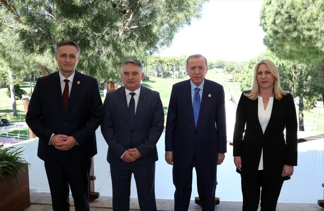 Erdogan otkrio šta je poručio članovima Predsjedništva BiH. Hoće li se ono što je rekao svidjeti Dodiku i njegovoj ekipi? - featured image