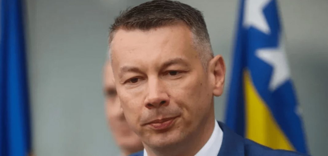 Parlamentarna komisija dobila odgovor SIPA-e, kako je Nešić prošao provjere - featured image