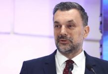 KONAKOVIĆ O NOVALIĆEVOM “FEJZBUČENJU” IZ VOJKOVIĆA: “Od presuđenog kriminalca prave heroja koji ima supermoći” - featured image