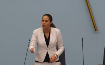 ODRŽALA OSTRAŠĆENI MONOLOG PUN MRŽNJE I UVREDA: Anja Ljubojević, ekstremistička potpredsjednica NSRS, ponovo negira genocid u Srebrenici
