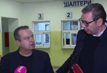 IVICA DAČIĆ JE OSTAO ZATEČEN: Pogledajte šta je Aleksandar Vučić uradio pred kamerama dok je ministar policije davao izjavu… - featured image