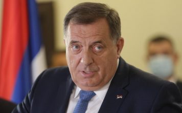 Iako je govorio da ne priznaje Sud i da je politička presuda: Dodik zatražio otkup zatvorske kazne Iako je govorio da ne priznaje Sud i da je politička presuda: Dodik zatražio otkup zatvorske kazne - featured image