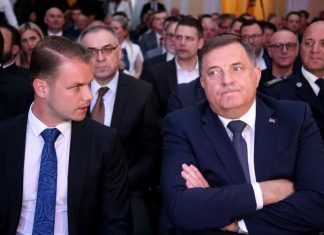 STANIVUKOVIĆ KOMENTARISAO PORUKU MARCA RUBIJA DODIKU: “RS su poveli u neizvjesnost i avanturu, jasno je da nemaju podršku nekih velikih sila” STANIVUKOVIĆ KOMENTARISAO PORUKU MARCA RUBIJA DODIKU: “RS su poveli u neizvjesnost i avanturu, jasno je da nemaju podršku nekih velikih sila” - featured image