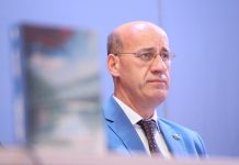 ZASTUPNIK RAMIZ SALKIĆ UPOZORAVA: „Dodik ima kapacitet da izazove neki incident sa ozbiljnim posljedicama. Ne treba isključiti različite scenarije u ovoj situaciji…“ - featured image