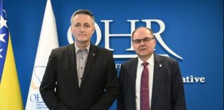 SASTALI SE BEĆIROVIĆ I SCHMIDT: U otvorenom razgovoru se složili šta je rješenje za trenutnu krizu - featured image