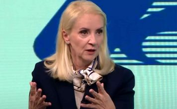 ŠOKANTNA OBJAVA SEBIJE IZETBEGOVIĆ: “Pored kontejnera za smeće na Marin Dvoru su pronašli punu kovertu MOJIH DOKUMENATA…” (FOTO) - featured image