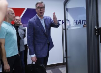 JE LI SRBIJANSKA VOJSKA POSLALA PORUKU VUČIĆU: Pogledajte šta može značiti ovakva zastava (FOTO) - featured image