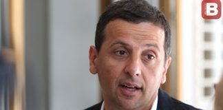 VUKANOVIĆ NAJAVLJUJE POLITIČKI RASPLET: “Večeras će mnoge stvari izaći na vidjelo, vidjećemo je li Dodik i dalje…” (VIDEO) - featured image