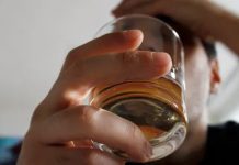 Prodavao smrtonosni alkohol sugrađanima: I njegova supruga probala proizvod - featured image