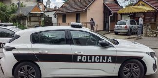Stravičan slučaj u Bihaću: Sin napao majku nožem, policija ga privela - featured image