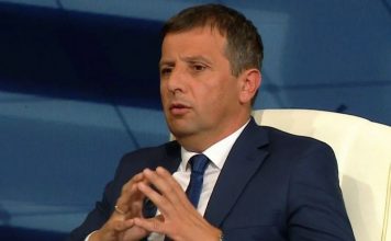 INTERVJU KOJI JE UZNEMIRIO SCENU: Vukanović otkriva razgovore sa Šešeljem i navodne “zagrebačke veze” - featured image