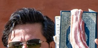 Skandalozno: Stavio komad svinjskog mesa na Kur’an (mushaf) - featured image