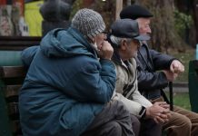 TRINAESTA PENZIJA U F BIH: Otkriveni detalji novog zakona, sve se vrti oko dodatka na staž TRINAESTA PENZIJA U F BIH: Otkriveni detalji novog zakona, sve se vrti oko dodatka na staž - featured image