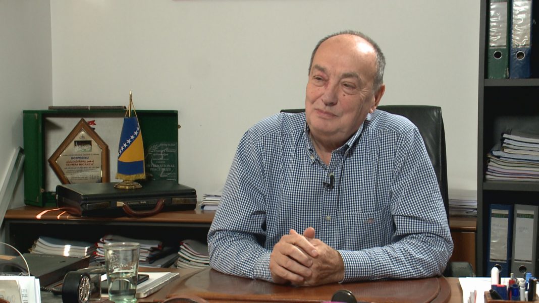 Bičakčić u Živom uglu: Moramo hitno pojačati proizvodnju struje! SDA treba vratiti ljude koji su otišli, još imam Alijin testament. Evo šta u njemu piše - featured image
