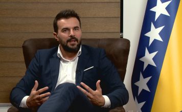 Nermin Muzur gost Živog ugla: Politika je udaljila mene i Konakovića. NiP je najveća smetnja jer razbija sistem spojenih posuda - featured image
