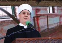 Skandalozna izjava reisa Kavazovića na otvaranju džamije u Gradačcu: Opet prizivao presuđenog Novalića - featured image