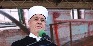 Skandalozna izjava reisa Kavazovića na otvaranju džamije u Gradačcu: Opet prizivao presuđenog Novalića - featured image