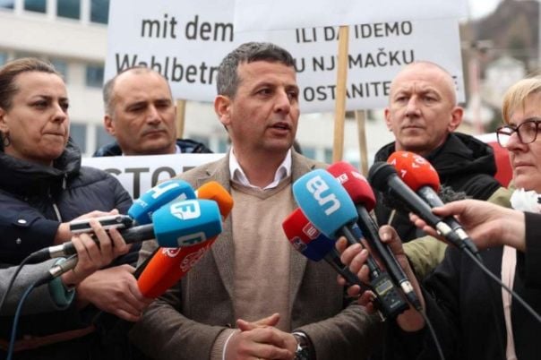 ISTINA KOJA JOŠ NIJE IZGOVORENA: Evo šta Vukanović zna o Dodikovoj odluci o referendumu! - featured image ISTINA KOJA JOŠ NIJE IZGOVORENA: Evo šta Vukanović zna o Dodikovoj odluci o referendumu! - featured image