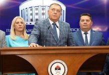 POZIV NA UZBUNU: Trojka tvrdi da Dodikovu poruku niko ne bi smio ignorisati, evo šta se desilo… POZIV NA UZBUNU: Trojka tvrdi da Dodikovu poruku niko ne bi smio ignorisati, evo šta se desilo… - featured image