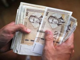 MINISTAR DIJELI PARE: Dva miliona maraka za socijalu - featured image