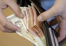 Evo kada počinje isplata oktobarskih penzija: Najavljena povećanja i nova usklađivanja Evo kada počinje isplata oktobarskih penzija: Najavljena povećanja i nova usklađivanja - featured image