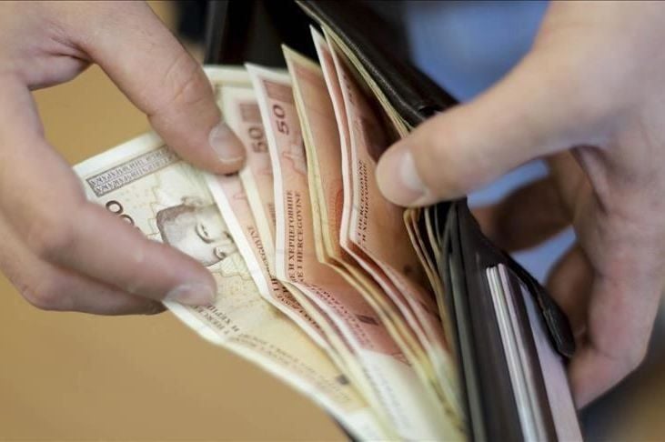 Evo kada počinje isplata oktobarskih penzija: Najavljena povećanja i nova usklađivanja - featured image Evo kada počinje isplata oktobarskih penzija: Najavljena povećanja i nova usklađivanja - featured image