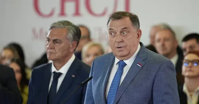 Objavljen snimak sa izbora: “Ovako je Milorad Dodik ukrao najmanje 30 hiljada glasova” - featured image Objavljen snimak sa izbora: “Ovako je Milorad Dodik ukrao najmanje 30 hiljada glasova” - featured image