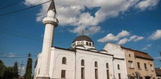 KOMŠIJE! Džamija ostala bez struje, komšija Srbin razvukao kablove i dao struju za DŽABE! (FOTO) - featured image