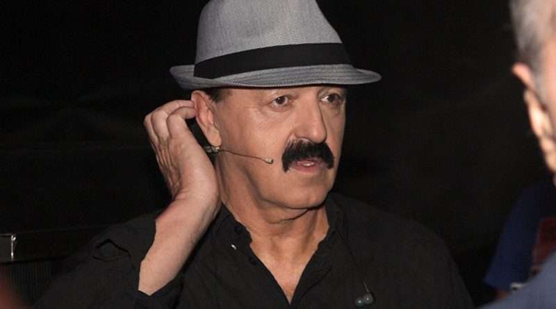 Haris Džinović POZITIVNO IZNENADIO kada je odgovorio na pitanje: “Da li ste Bošnjak ili Srbin?” - featured image Haris Džinović POZITIVNO IZNENADIO kada je odgovorio na pitanje: “Da li ste Bošnjak ili Srbin?” - featured image