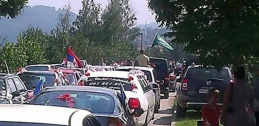 EVO KAKO TO IZGLEDA Kad se sretnu srpski i bošnjački svatovi (FOTO) - featured image