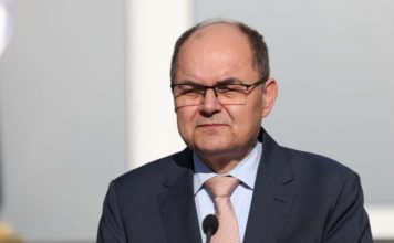 Amerikanci tražili od Šmita da podnese ostavku, on odbio i rekao da o njemu odlučuju Nijemci - featured image