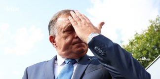 DODIK U PANICI: Vlast u RS-u želi podići kredit kako bi se mogle isplatiti… - featured image