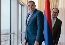 DODIK I SCHMIDT IZA ZATVORENIH VRATA: Šta je sve Dodik obećao Schmidtu? Afera IMOVINA – karta za izlazak iz … - featured image