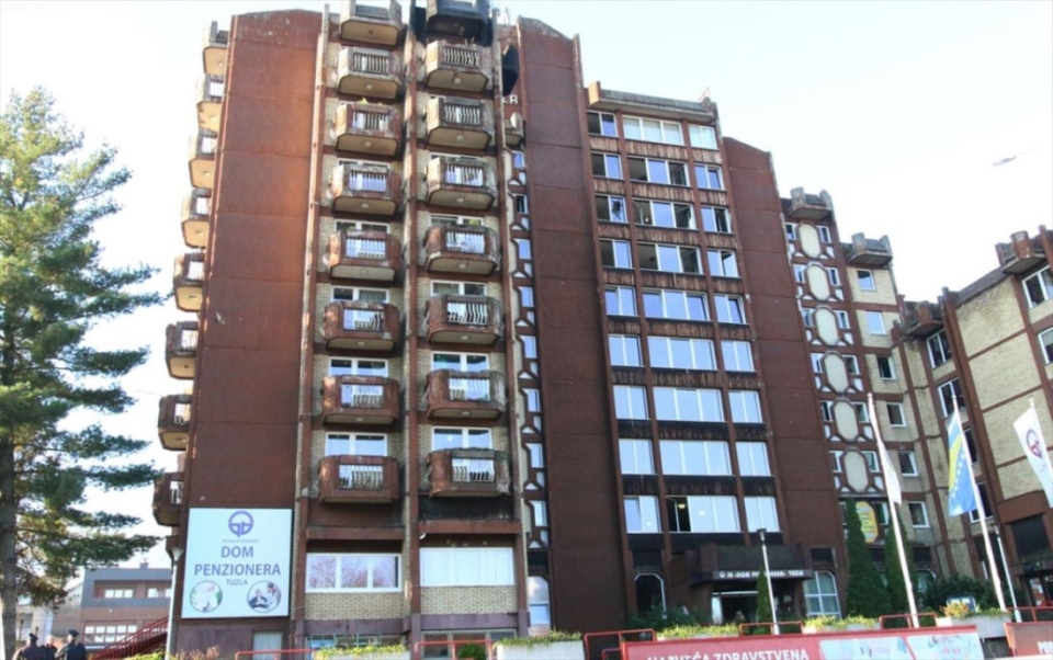 UVIĐAJ OKONČAN: Poznat uzrok smrti 12 osoba u Tuzli - featured image UVIĐAJ OKONČAN: Poznat uzrok smrti 12 osoba u Tuzli - featured image