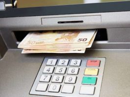 ČUVAJTE SE NOVE PREVARE: Lažne novčanice na bankomatu, evo u kojem gradu… - featured image