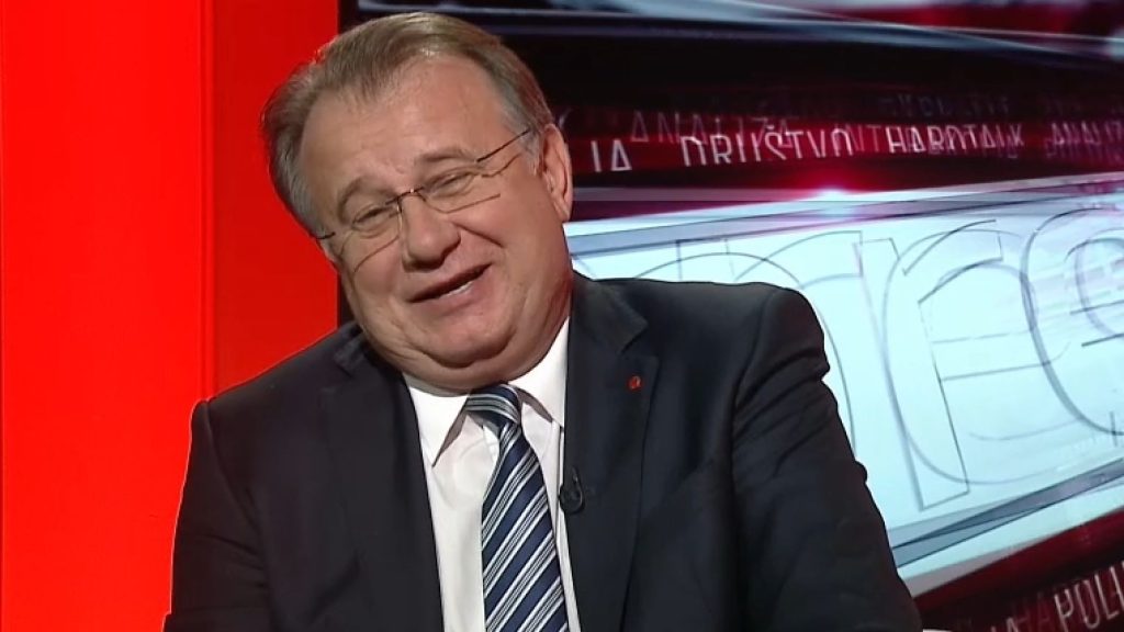 OPASAN MATERIJAL U JAVNOSTI: Nikšić u problemu, isplivale su i nove prepiske iz afere “Spengavanje” - featured image OPASAN MATERIJAL U JAVNOSTI: Nikšić u problemu, isplivale su i nove prepiske iz afere “Spengavanje” - featured image